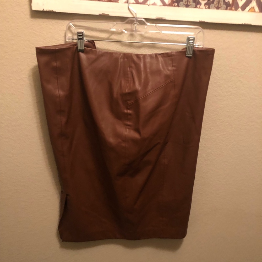 ⚡️RESERVED NOT FOR SALE⚡️Zara knee length skirt